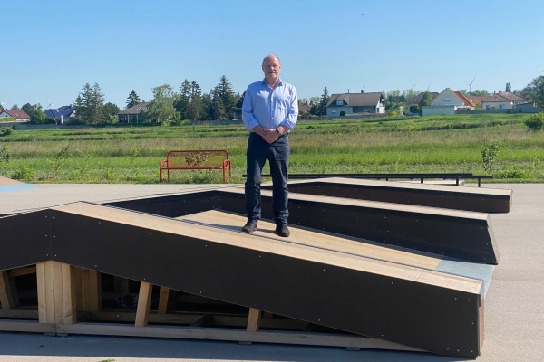 Neuer Skaterplatz: Ohne Räder geht es ganz leicht!